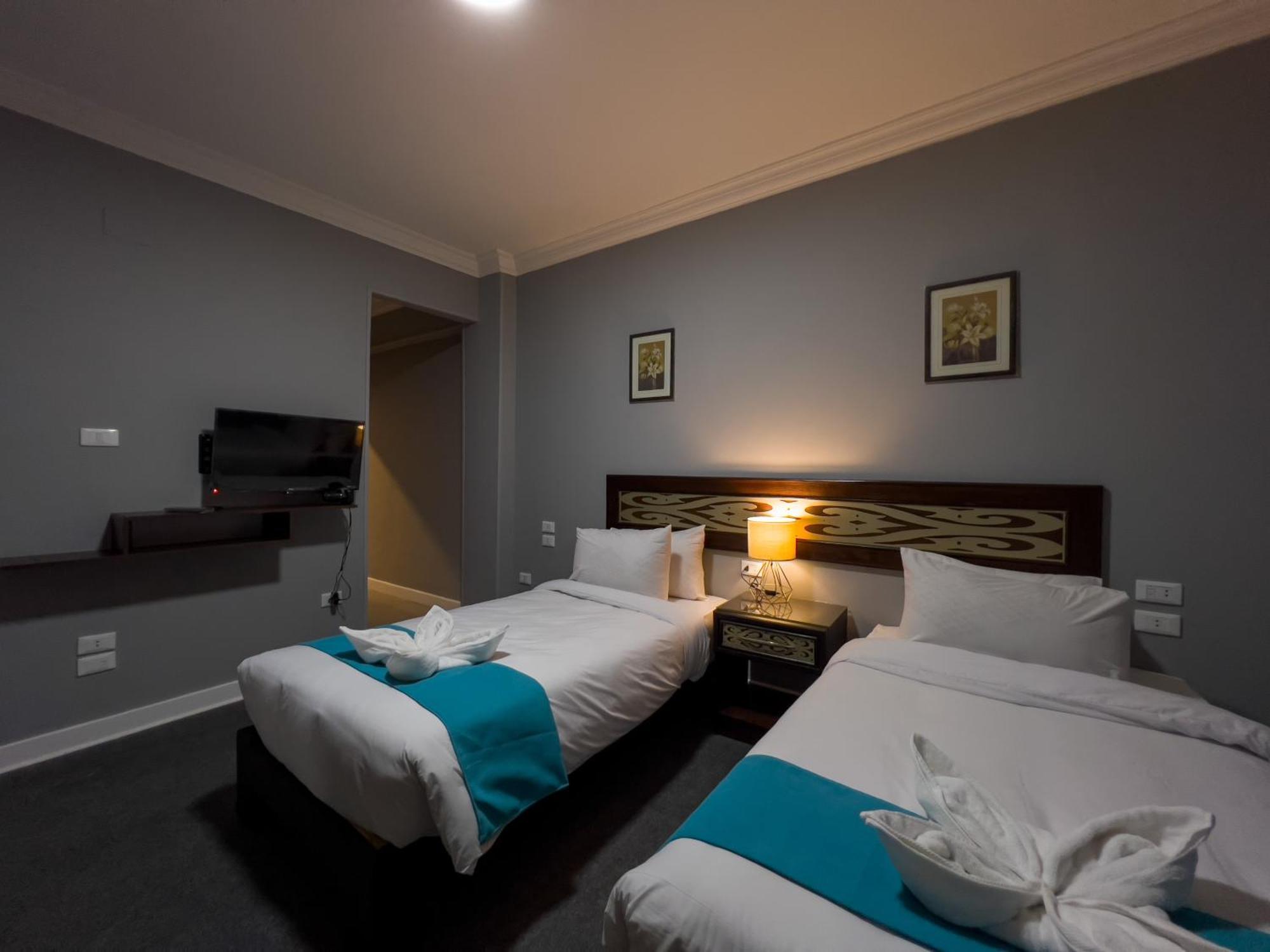 Pyramids Gate Hotel Kafret el-Gabal Екстериор снимка
