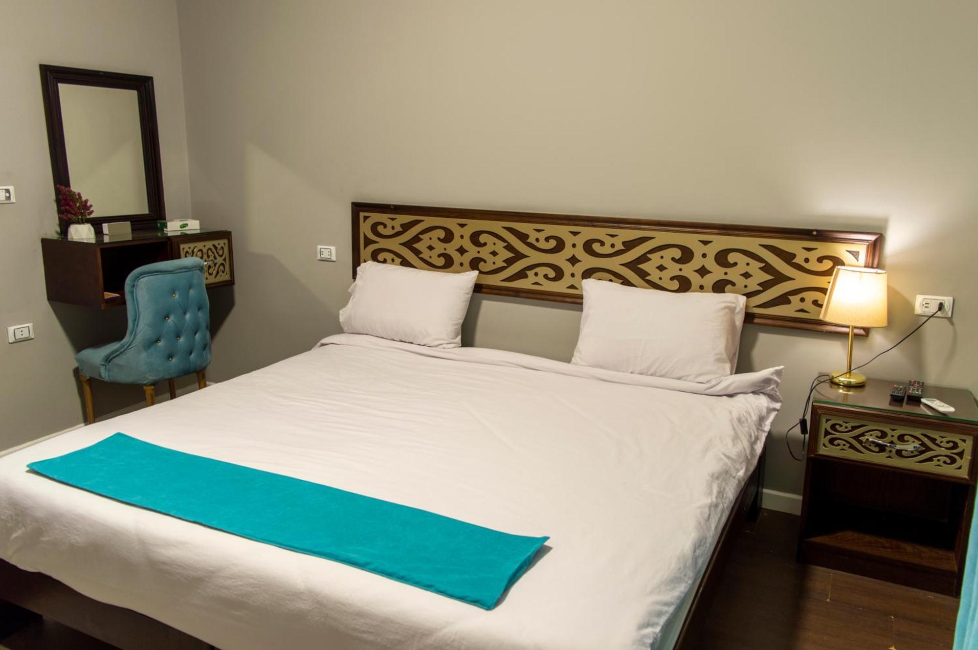 Pyramids Gate Hotel Kafret el-Gabal Екстериор снимка