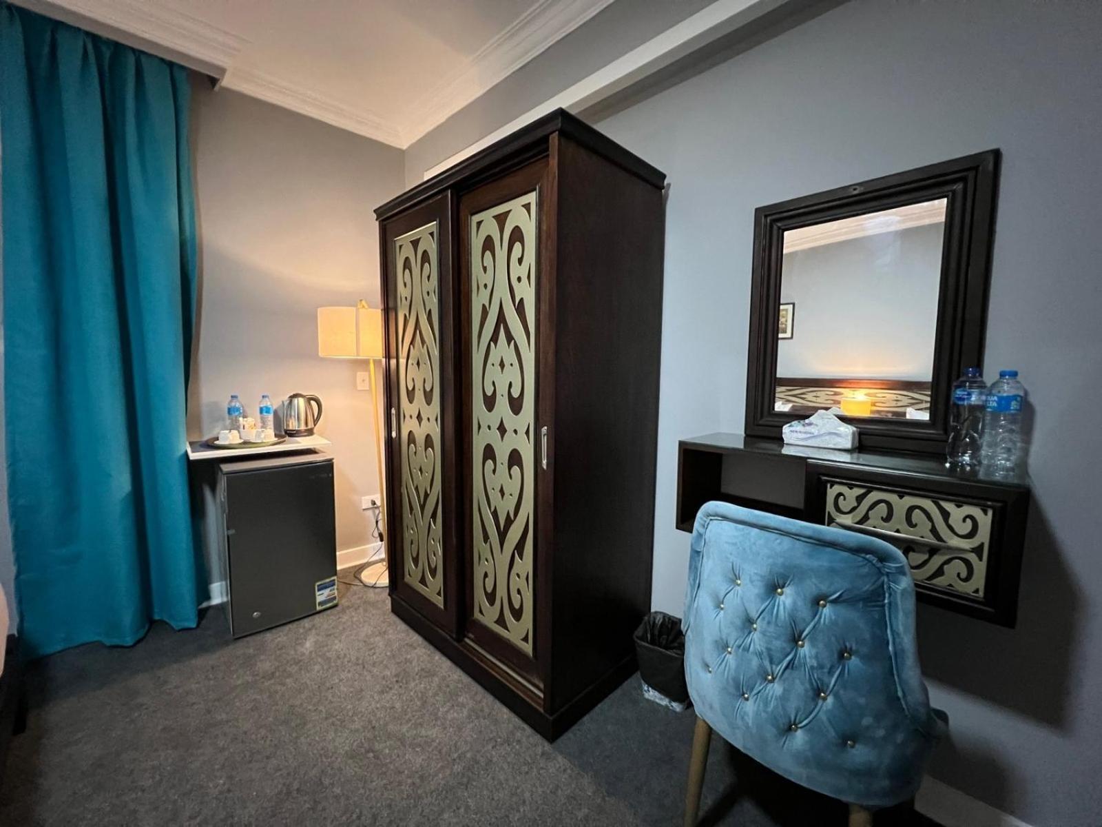 Pyramids Gate Hotel Kafret el-Gabal Екстериор снимка